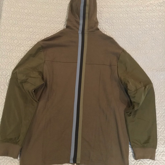 Hoodie NWOT - Picture 2 of 4